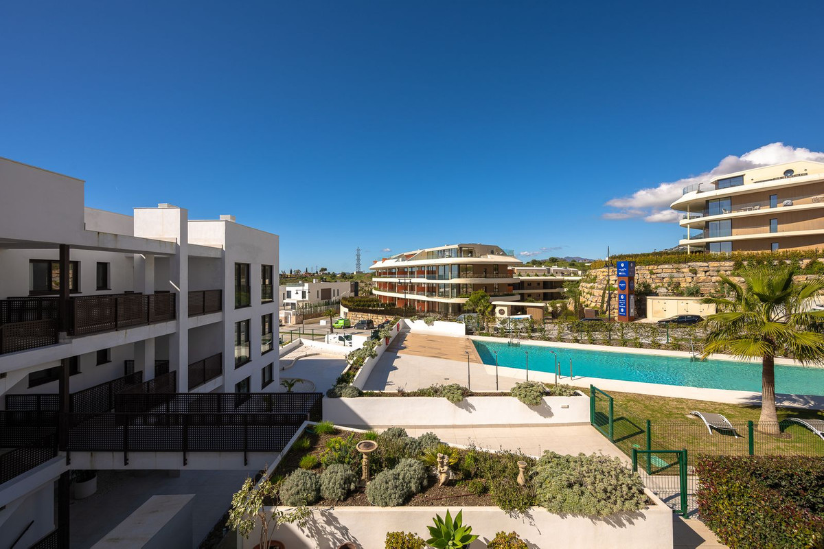 3 Bed Apartment for sale in Fuengirola Costa Del Sol, Málaga, Spain
