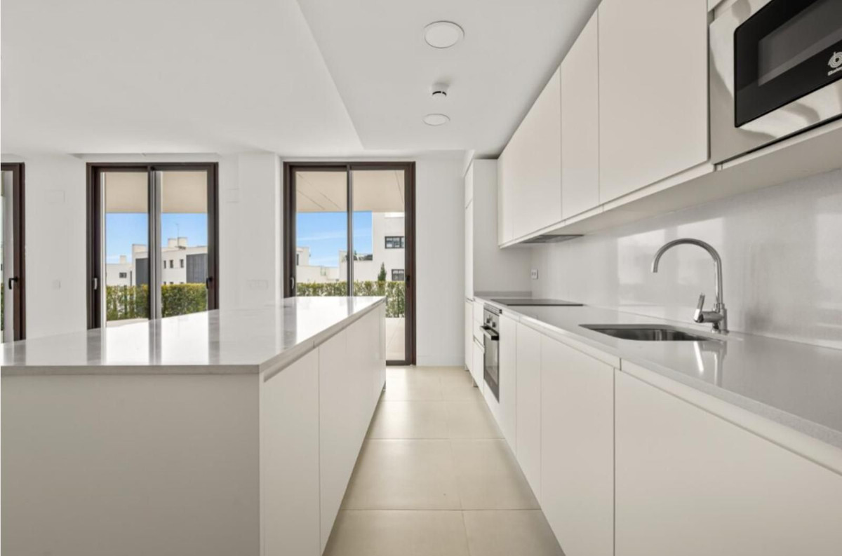 3 Bed Apartment for sale in Fuengirola Costa Del Sol, Málaga, Spain