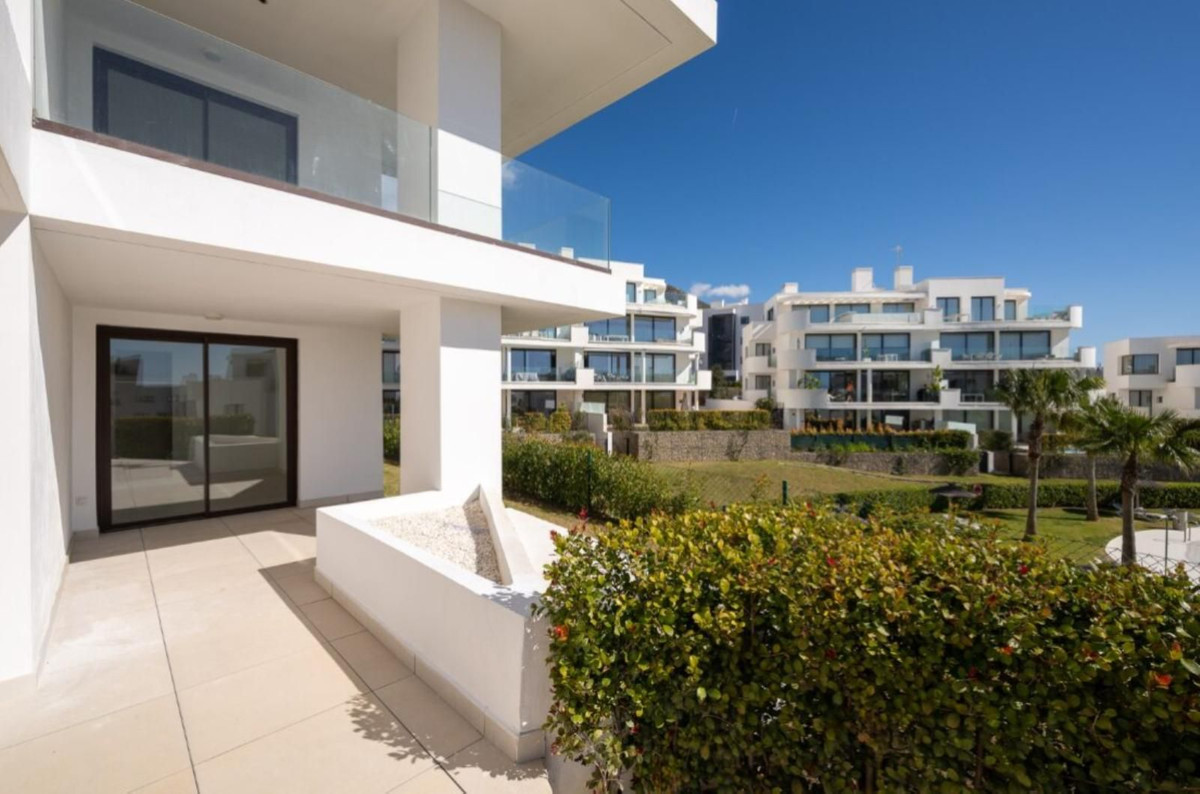 3 Bed Apartment for sale in Fuengirola Costa Del Sol, Málaga, Spain