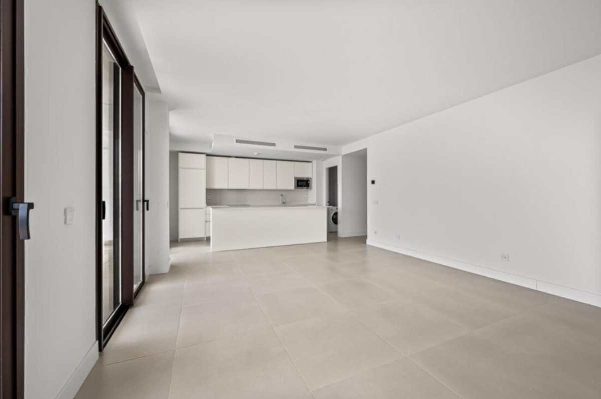 3 Bed Apartment for sale in Fuengirola Costa Del Sol, Málaga, Spain