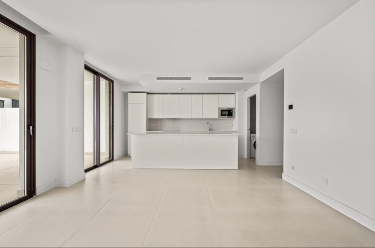 3 Bed Apartment for sale in Fuengirola Costa Del Sol, Málaga, Spain