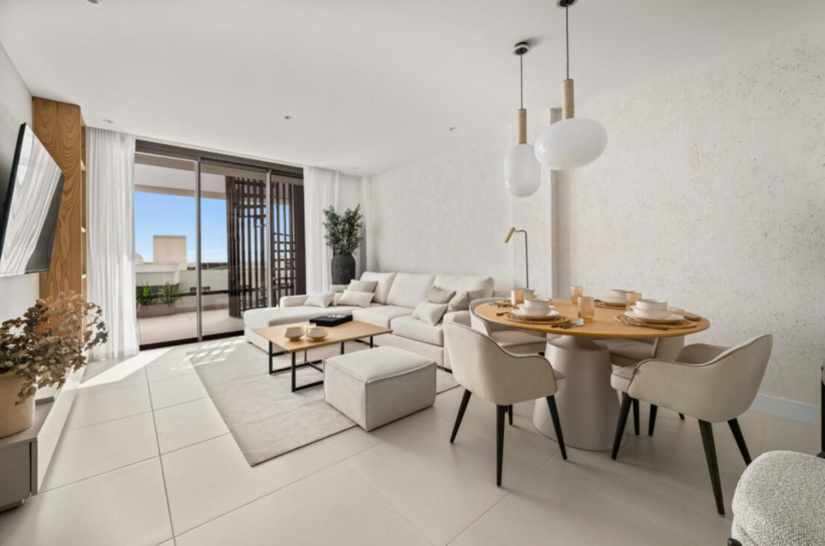 2 Bed Apartment for sale in Fuengirola Costa Del Sol, Málaga, Spain