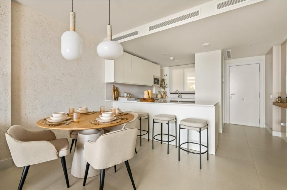 2 Bed Apartment for sale in Fuengirola Costa Del Sol, Málaga, Spain