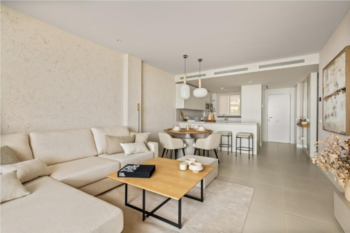 2 Bed Apartment for sale in Fuengirola Costa Del Sol, Málaga, Spain
