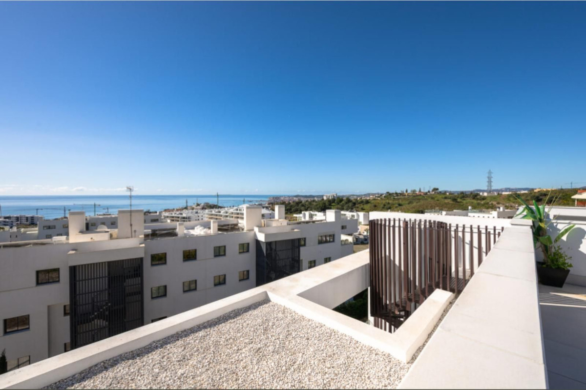 2 Bed Apartment for sale in Fuengirola Costa Del Sol, Málaga, Spain