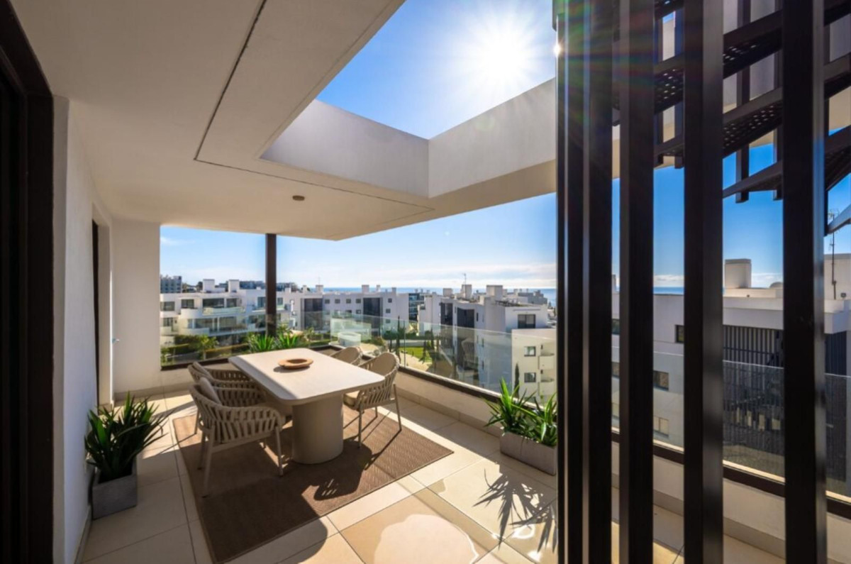 2 Bed Apartment for sale in Fuengirola Costa Del Sol, Málaga, Spain