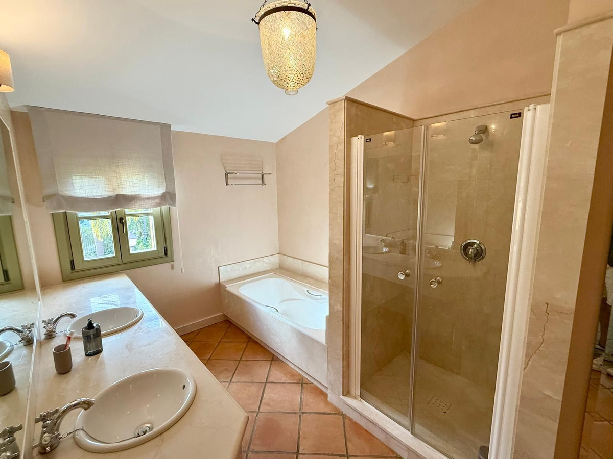 Se vende Adosada de 3 dormitorios en Costa Del Sol, Cadiz, España
