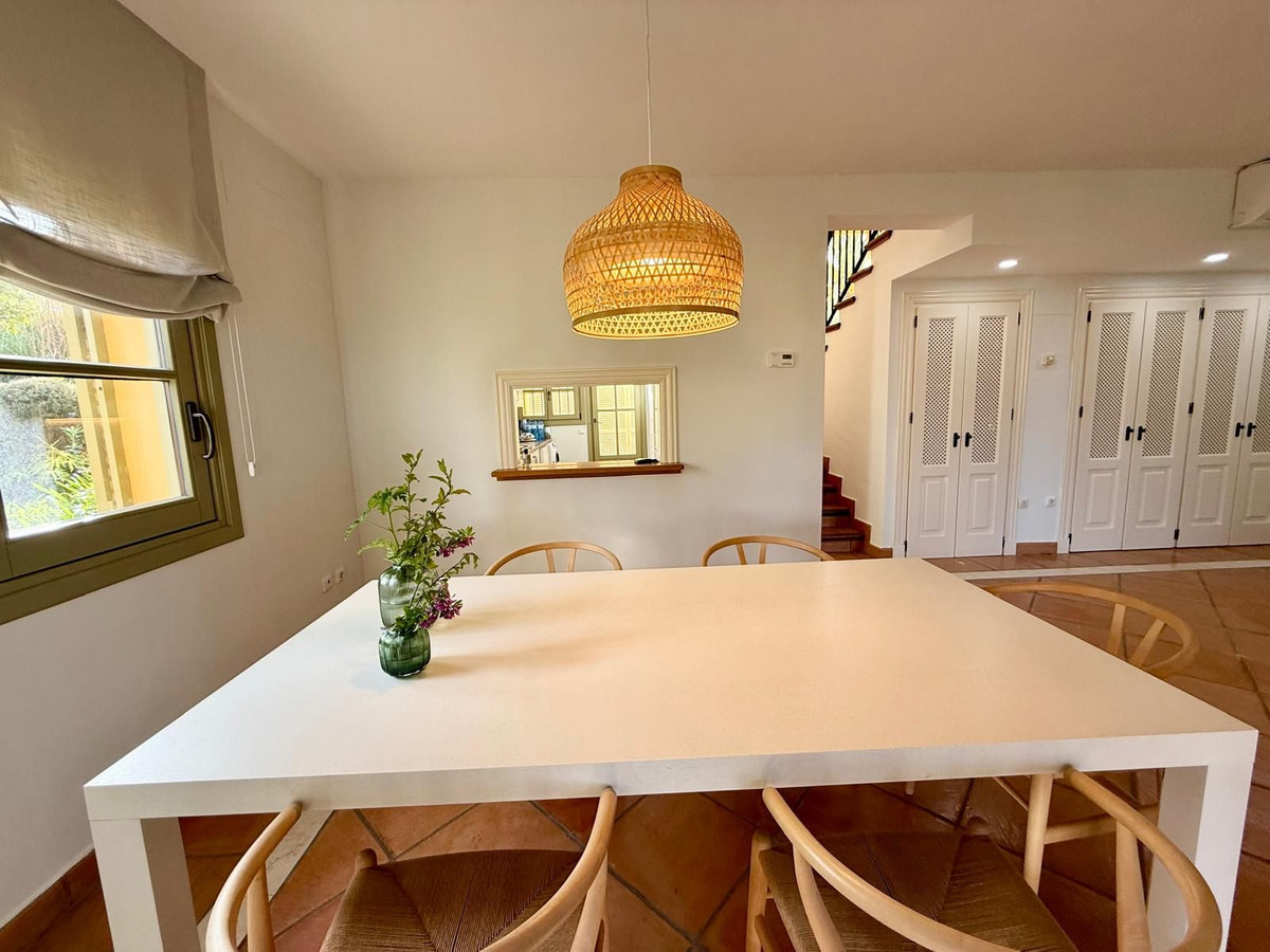 Se vende Adosada de 3 dormitorios en Costa Del Sol, Cadiz, España