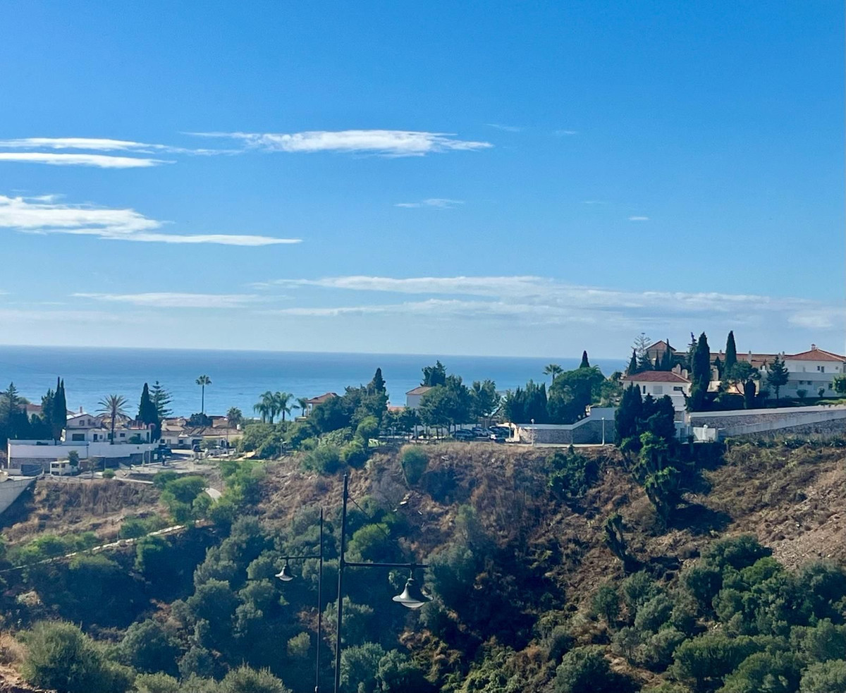 2 Bed Apartment for sale in Fuengirola Costa Del Sol, Málaga, Spain