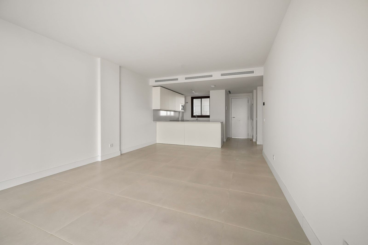 2 Bed Apartment for sale in Fuengirola Costa Del Sol, Málaga, Spain