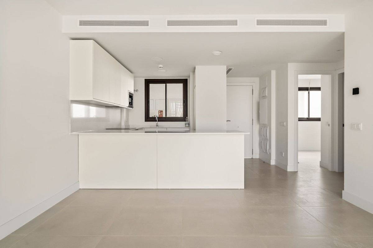 2 Bed Apartment for sale in Fuengirola Costa Del Sol, Málaga, Spain