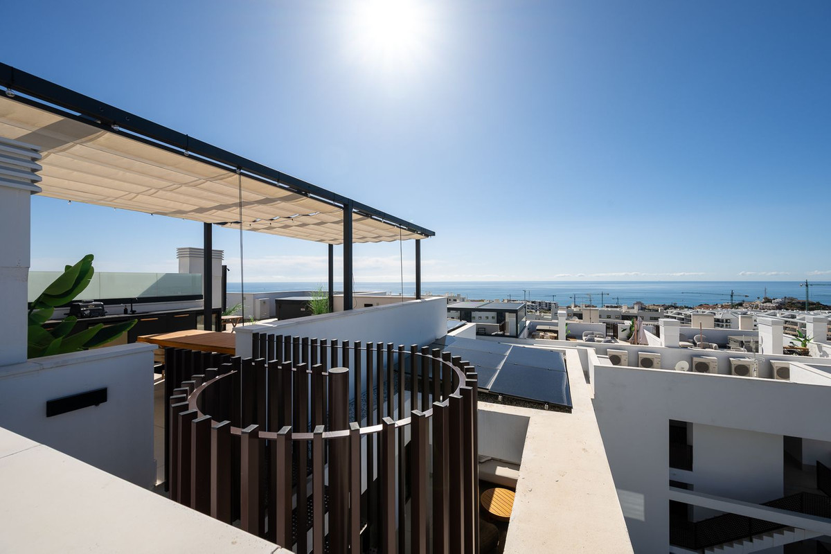 2 Bed Apartment for sale in Fuengirola Costa Del Sol, Málaga, Spain
