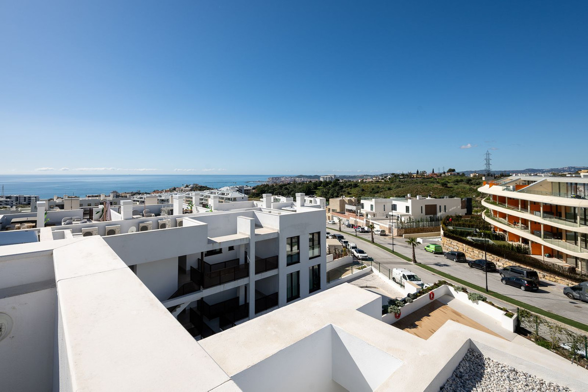 2 Bed Apartment for sale in Fuengirola Costa Del Sol, Málaga, Spain