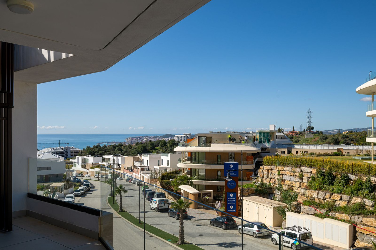 2 Bed Apartment for sale in Fuengirola Costa Del Sol, Málaga, Spain