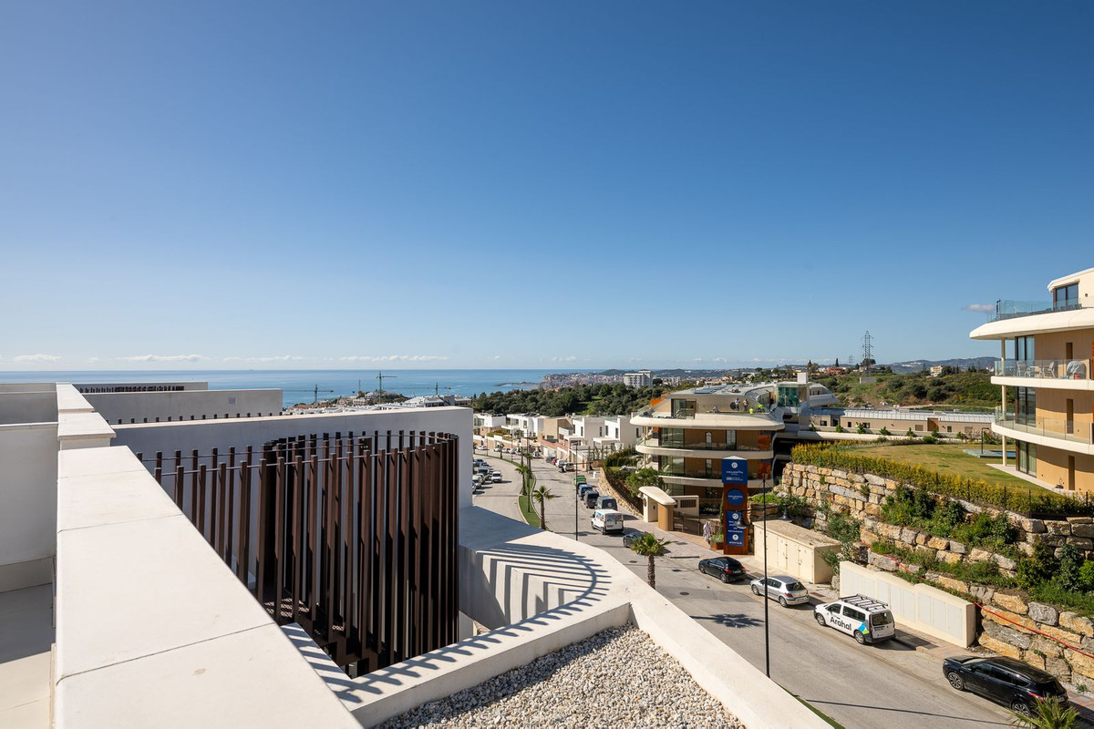 2 Bed Apartment for sale in Fuengirola Costa Del Sol, Málaga, Spain