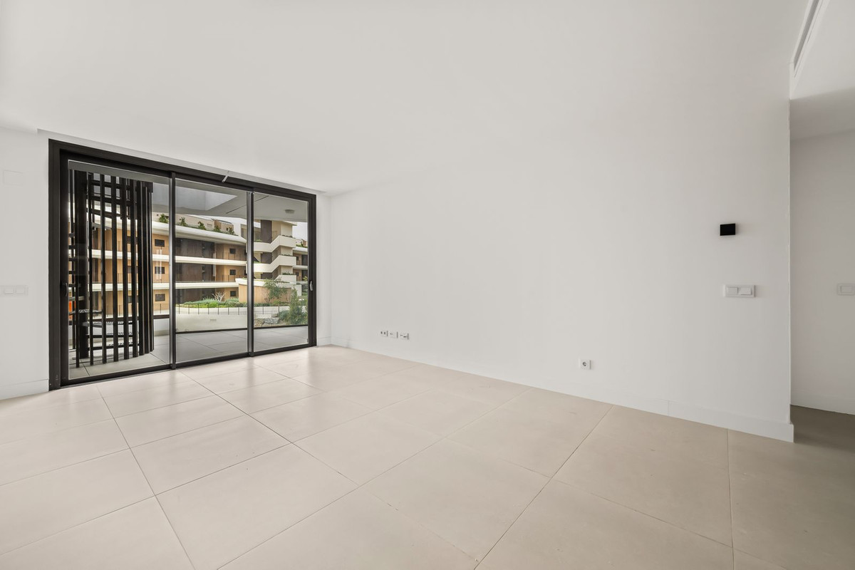 2 Bed Apartment for sale in Fuengirola Costa Del Sol, Málaga, Spain
