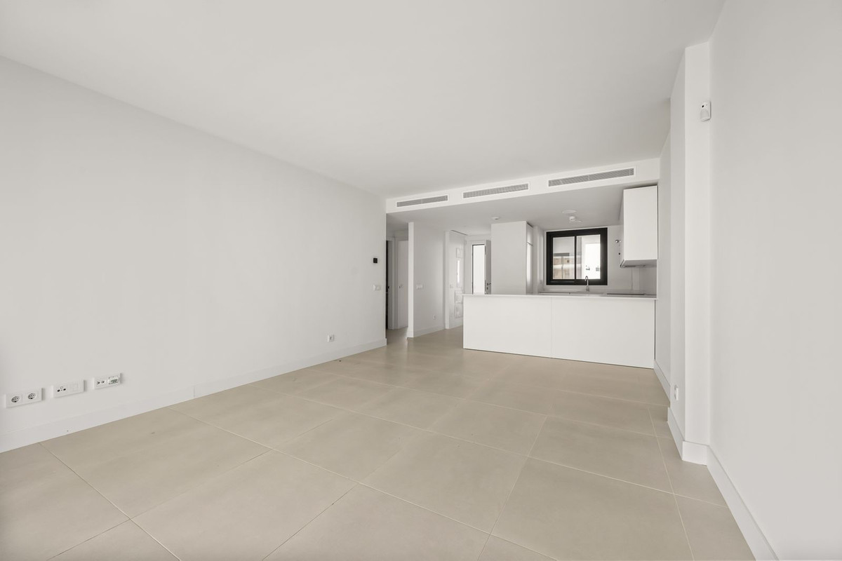 2 Bed Apartment for sale in Fuengirola Costa Del Sol, Málaga, Spain