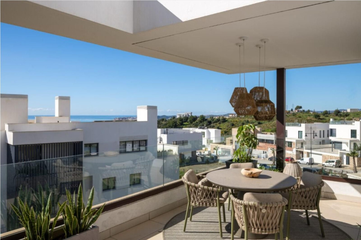 2 Bed Apartment for sale in Fuengirola Costa Del Sol, Málaga, Spain