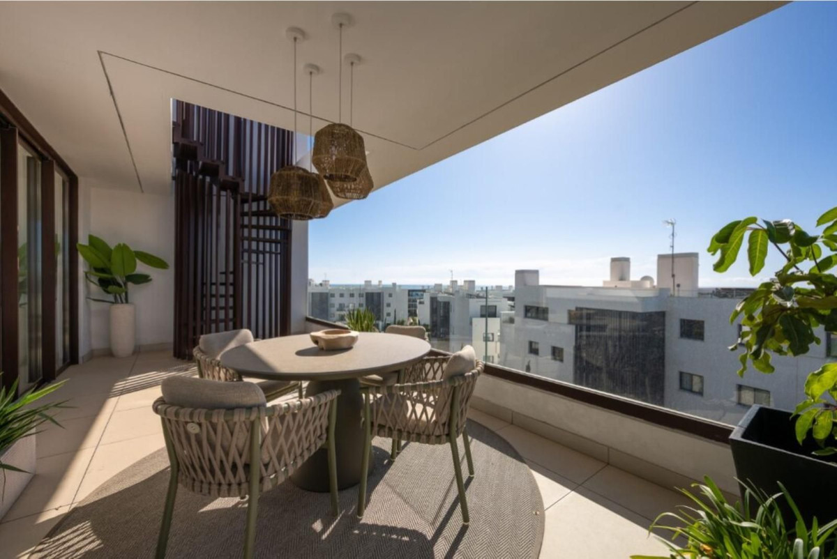 2 Bed Apartment for sale in Fuengirola Costa Del Sol, Málaga, Spain