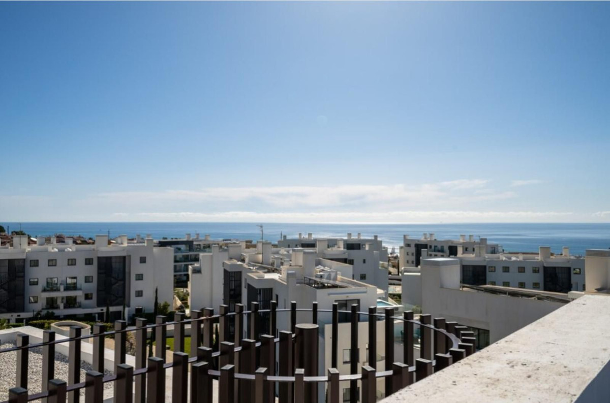 2 Bed Apartment for sale in Fuengirola Costa Del Sol, Málaga, Spain