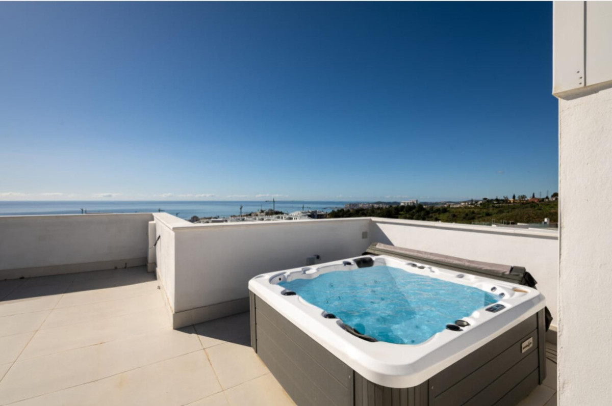 Se vende Ático de 2 dormitorios en Costa Del Sol, Málaga, España