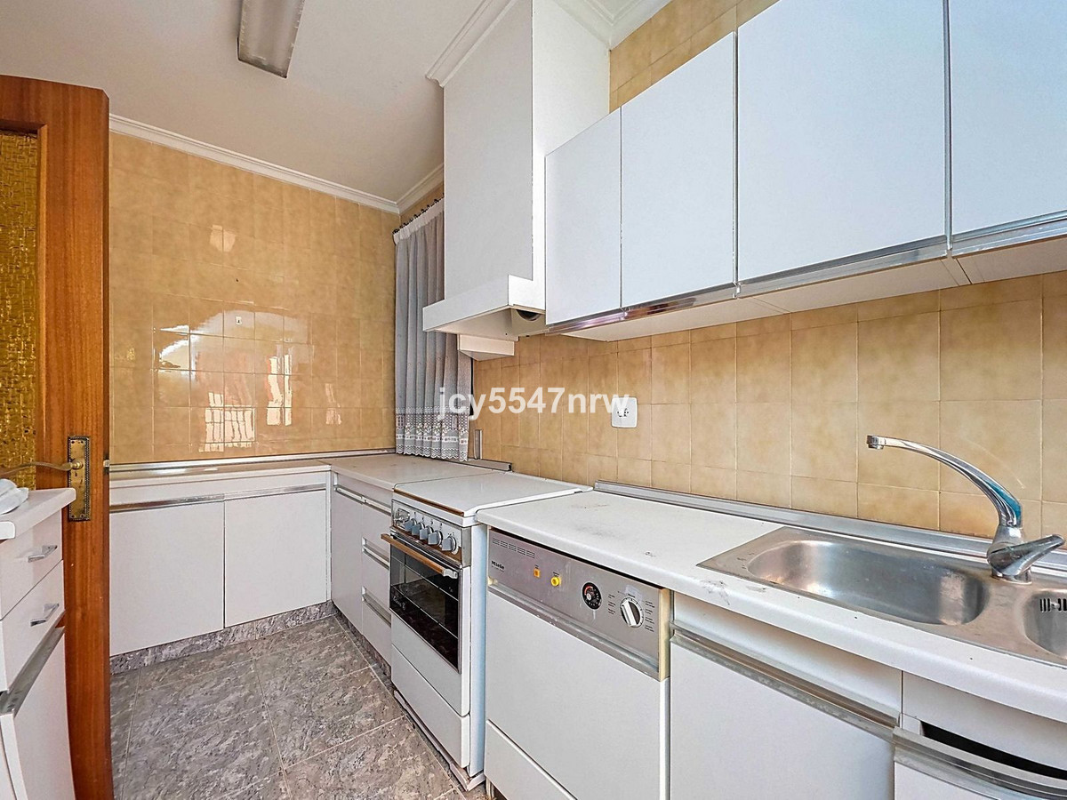 5 Bed Townhouse for sale in Pinoso Costa Blanca, Alicante, Spain