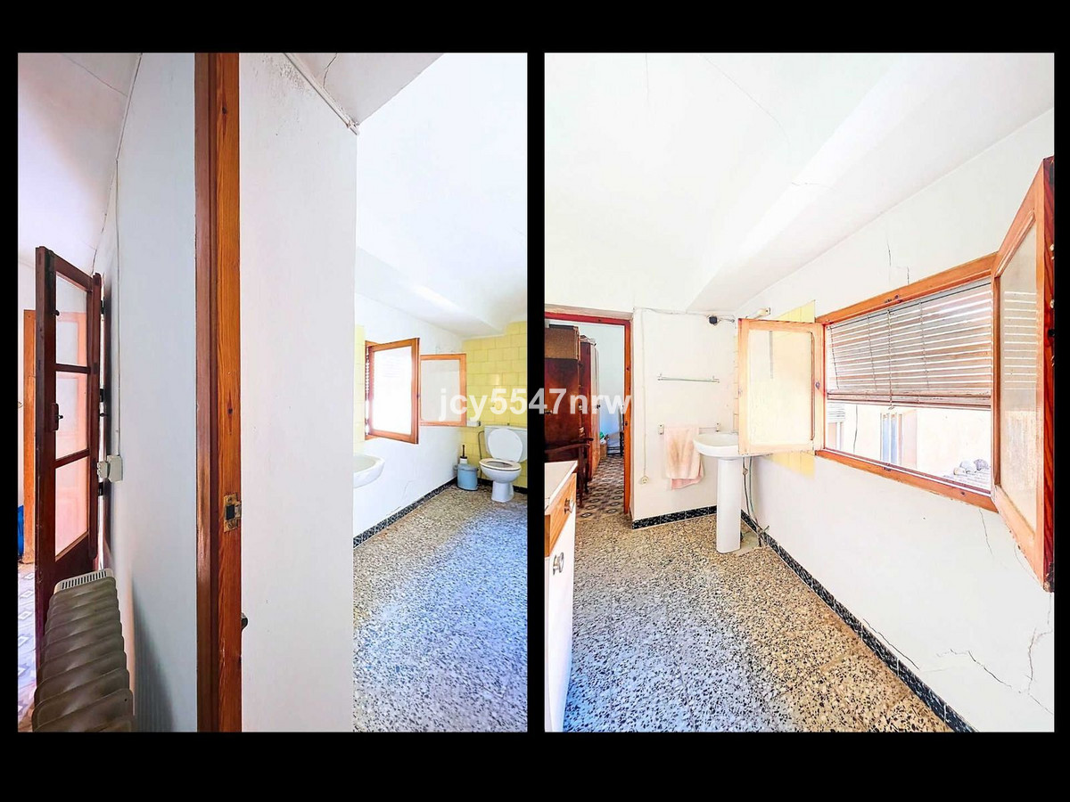 5 Bed Townhouse for sale in Pinoso Costa Blanca, Alicante, Spain