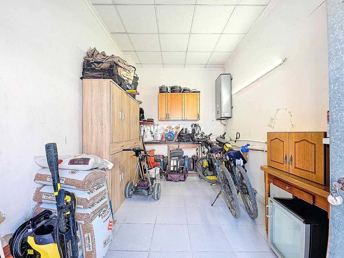 3 Bed Townhouse for sale in Pinoso Costa Blanca, Alicante, Spain