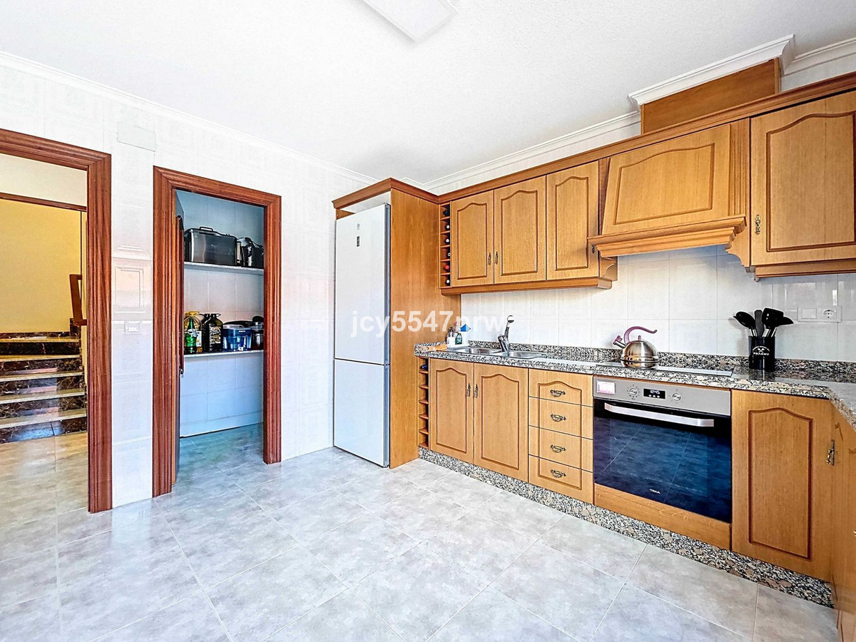3 Bed Townhouse for sale in Pinoso Costa Blanca, Alicante, Spain