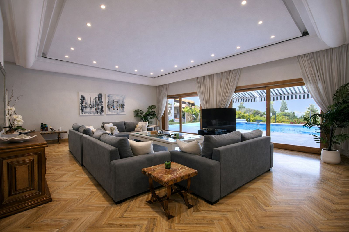 Se vende Villa - Chalet de 7 dormitorios en Costa Del Sol, Málaga, España