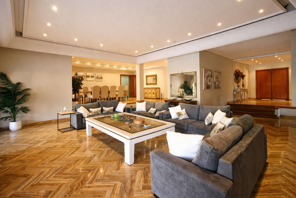 Se vende Villa - Chalet de 7 dormitorios en Costa Del Sol, Málaga, España