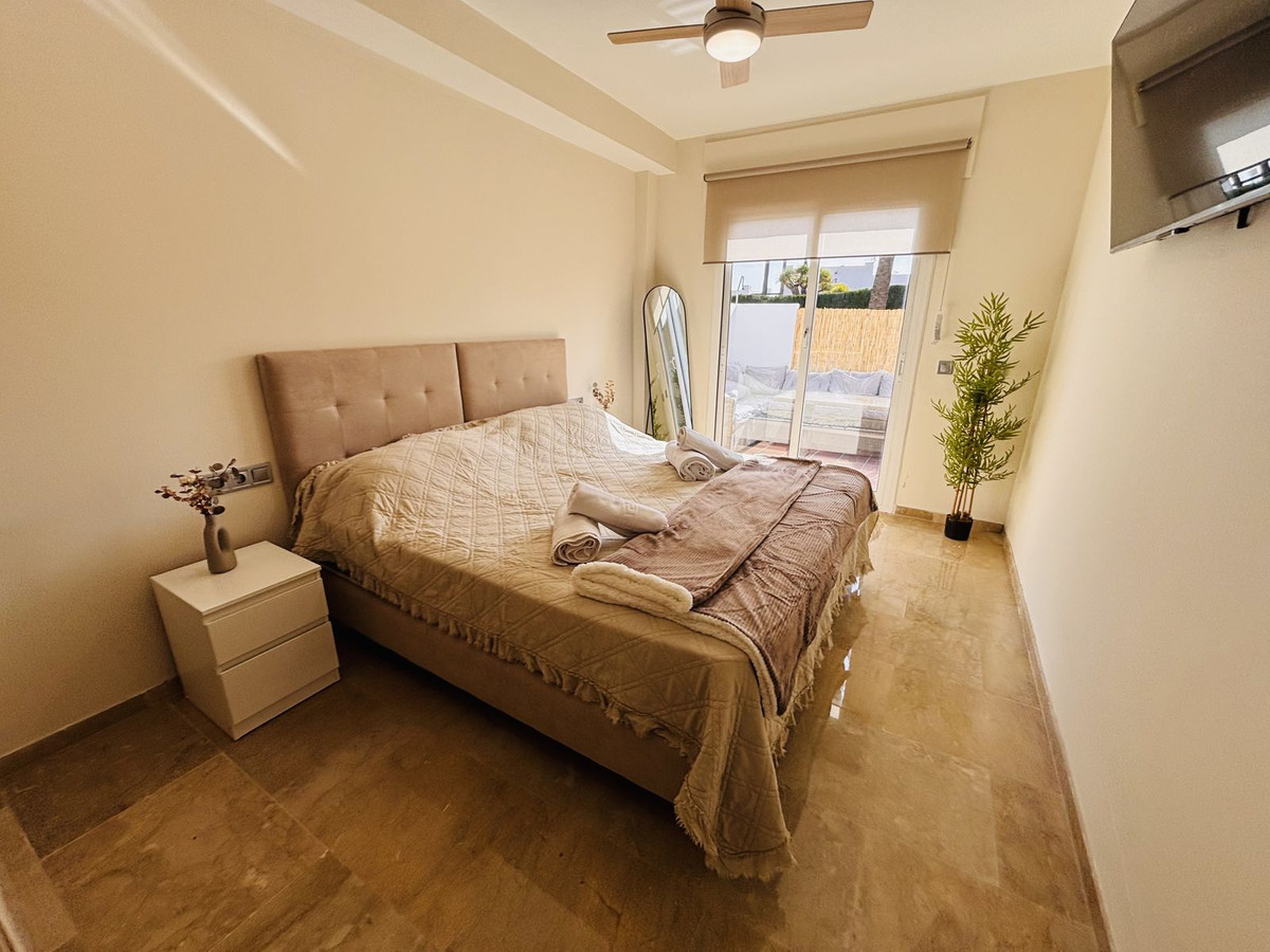 3 Bed Apartment for sale in La Duquesa Costa Del Sol, Málaga, Spain