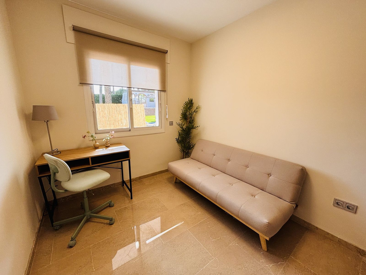3 Bed Apartment for sale in La Duquesa Costa Del Sol, Málaga, Spain