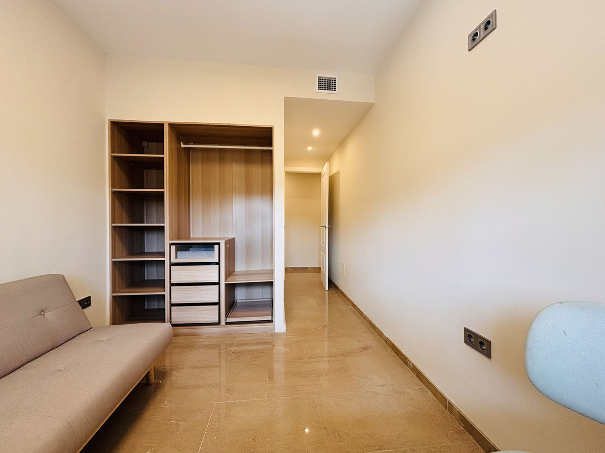 3 Bed Apartment for sale in La Duquesa Costa Del Sol, Málaga, Spain
