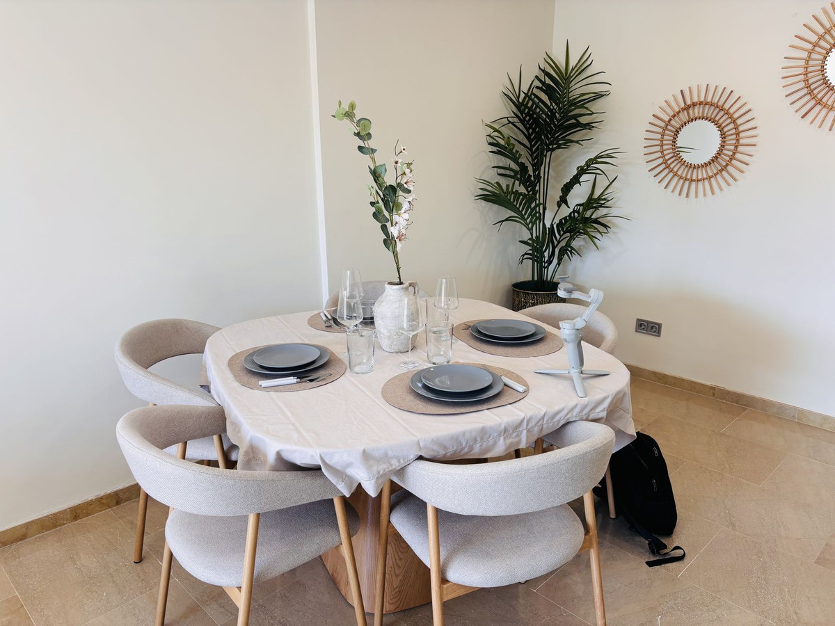 3 Bed Apartment for sale in La Duquesa Costa Del Sol, Málaga, Spain