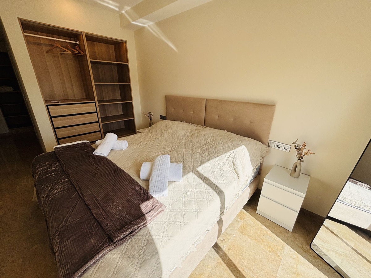 3 Bed Apartment for sale in La Duquesa Costa Del Sol, Málaga, Spain
