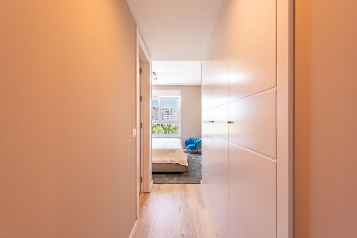 3 Bed Apartment for sale in Nueva Andalucía Costa Del Sol, Málaga, Spain