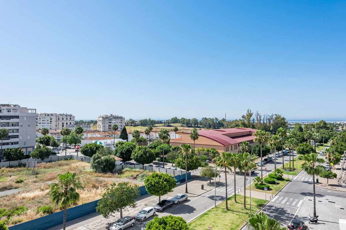 3 Bed Apartment for sale in Nueva Andalucía Costa Del Sol, Málaga, Spain