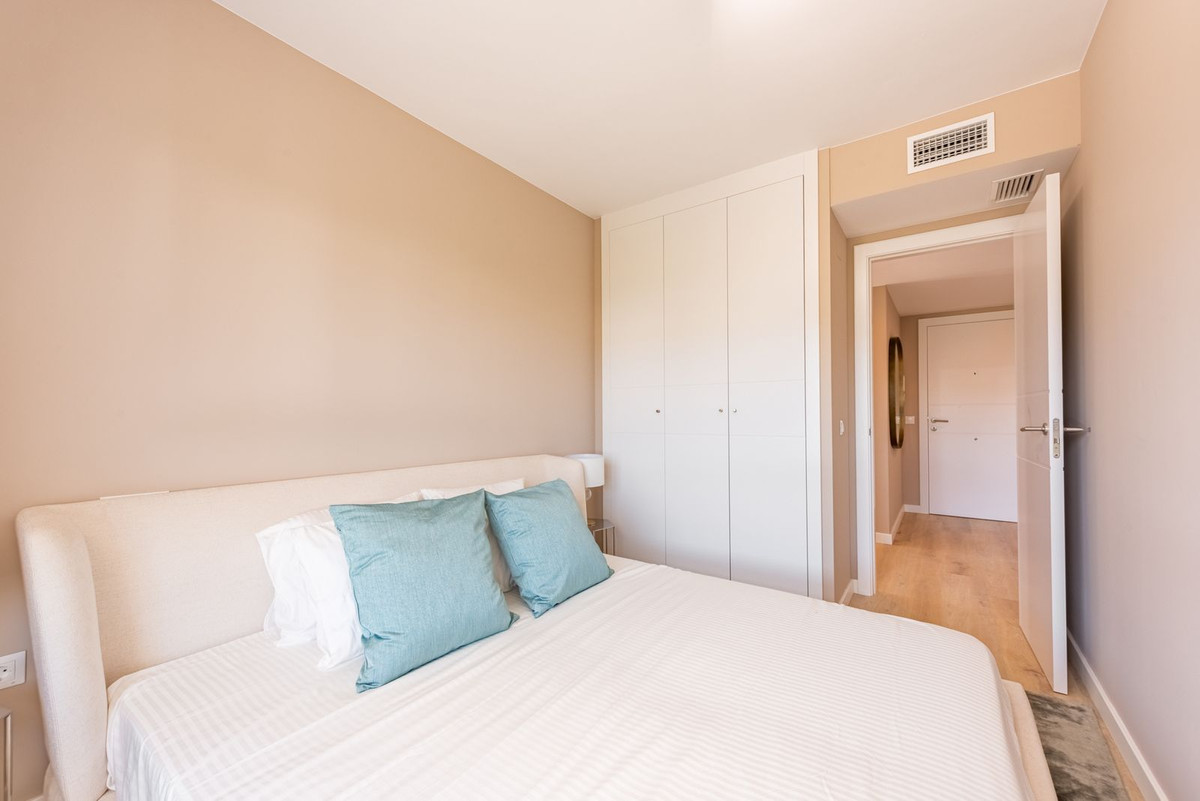3 Bed Apartment for sale in Nueva Andalucía Costa Del Sol, Málaga, Spain