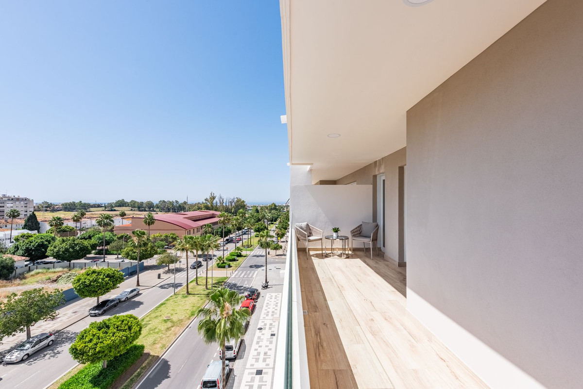 3 Bed Apartment for sale in Nueva Andalucía Costa Del Sol, Málaga, Spain