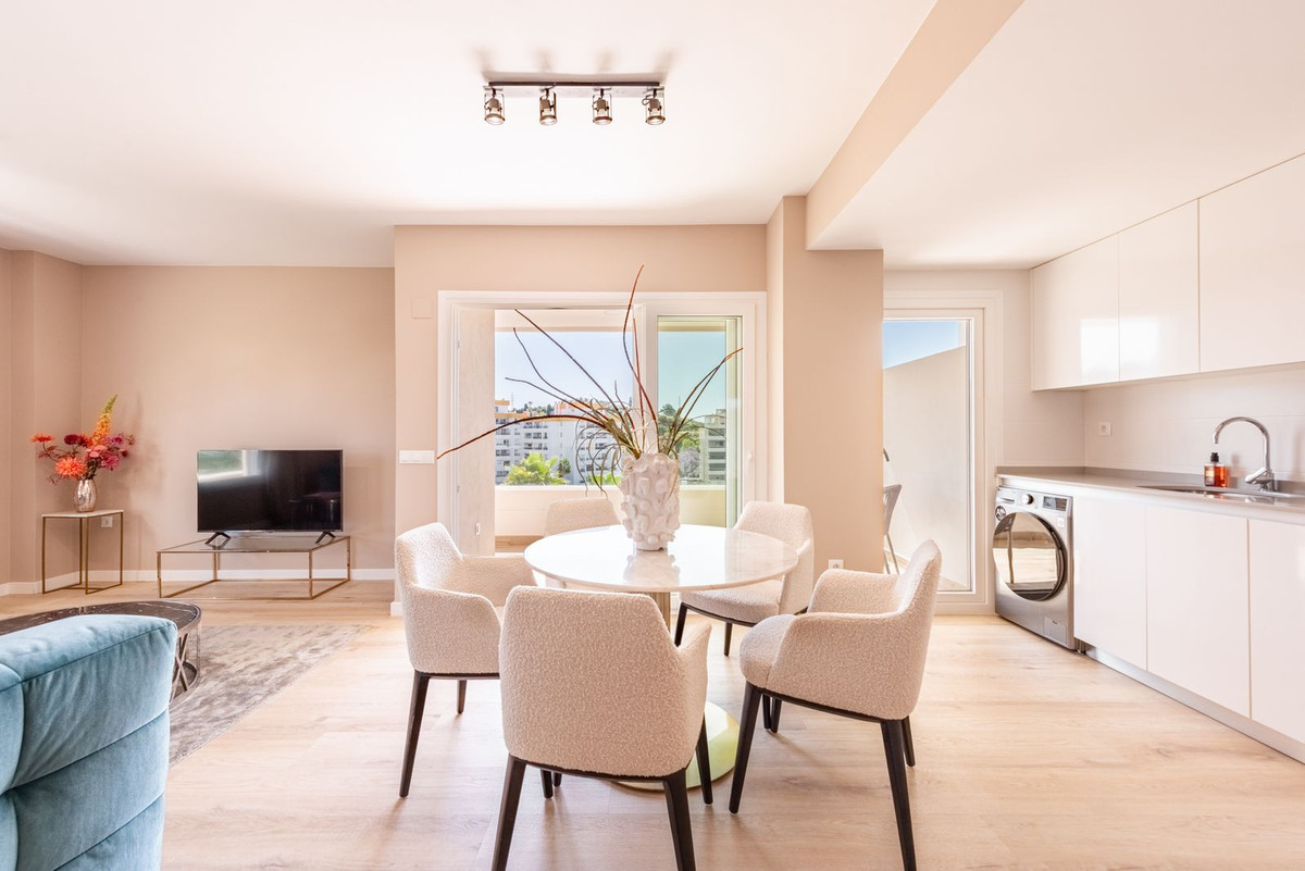 3 Bed Apartment for sale in Nueva Andalucía Costa Del Sol, Málaga, Spain