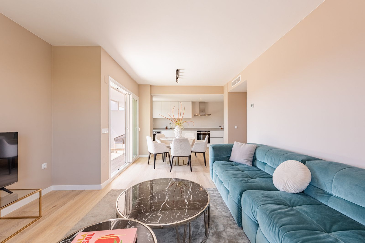 3 Bed Apartment for sale in Nueva Andalucía Costa Del Sol, Málaga, Spain