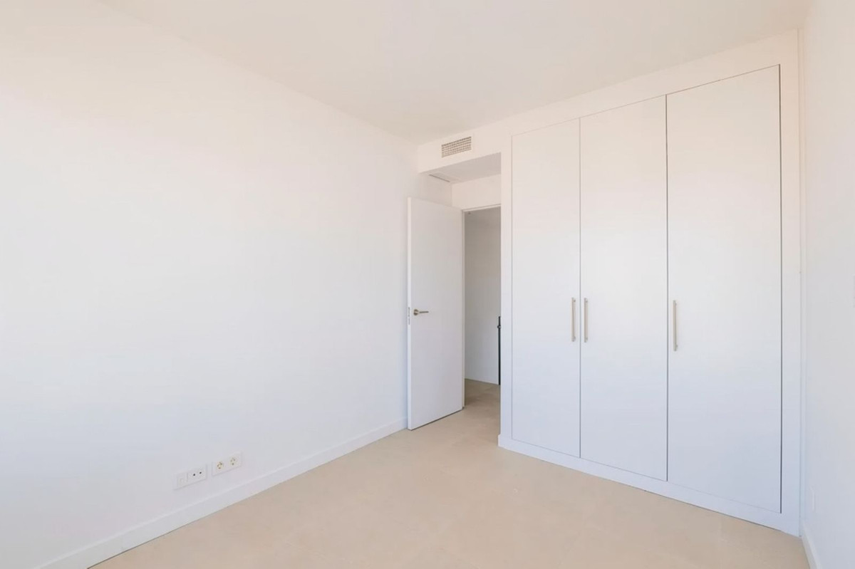 3 Bed Townhouse for sale in Estepona Costa Del Sol, Málaga, Spain