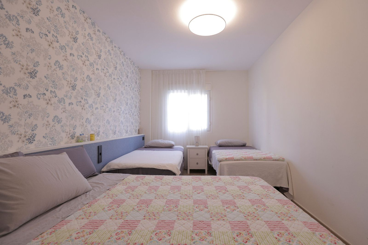 Se vende Apartamento Planta Baja de 3 dormitorios en Costa Del Sol, Málaga, España