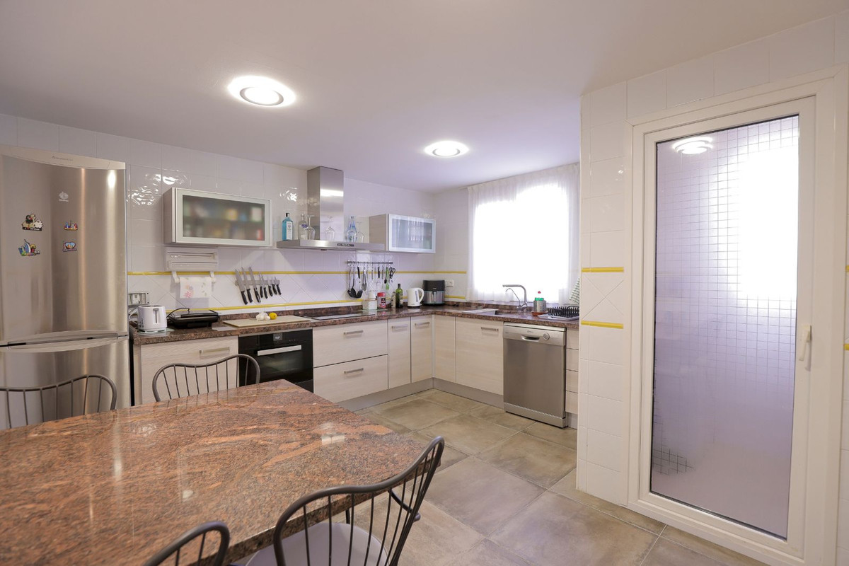 Se vende Apartamento Planta Baja de 3 dormitorios en Costa Del Sol, Málaga, España