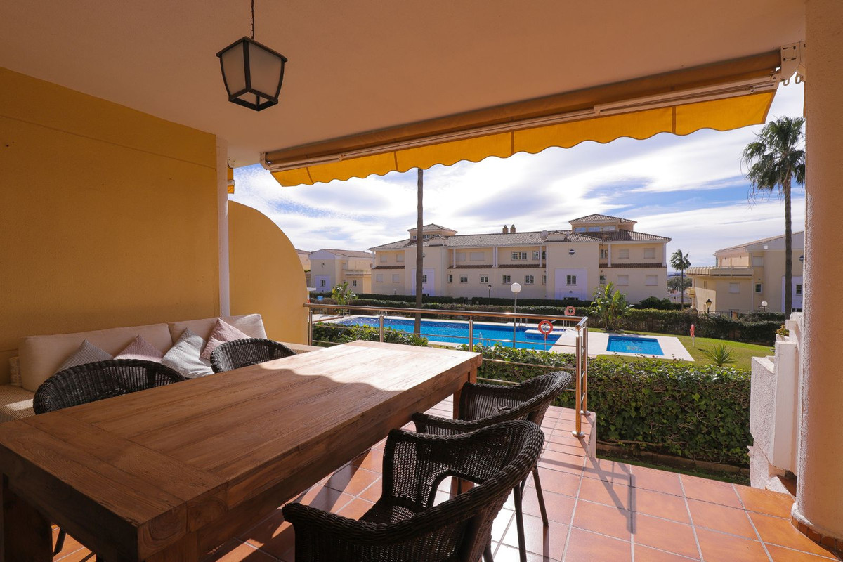 Se vende Apartamento Planta Baja de 3 dormitorios en Costa Del Sol, Málaga, España