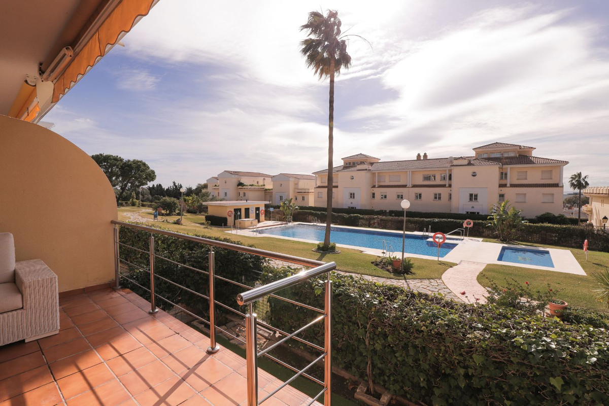 Se vende Apartamento Planta Baja de 3 dormitorios en Costa Del Sol, Málaga, España