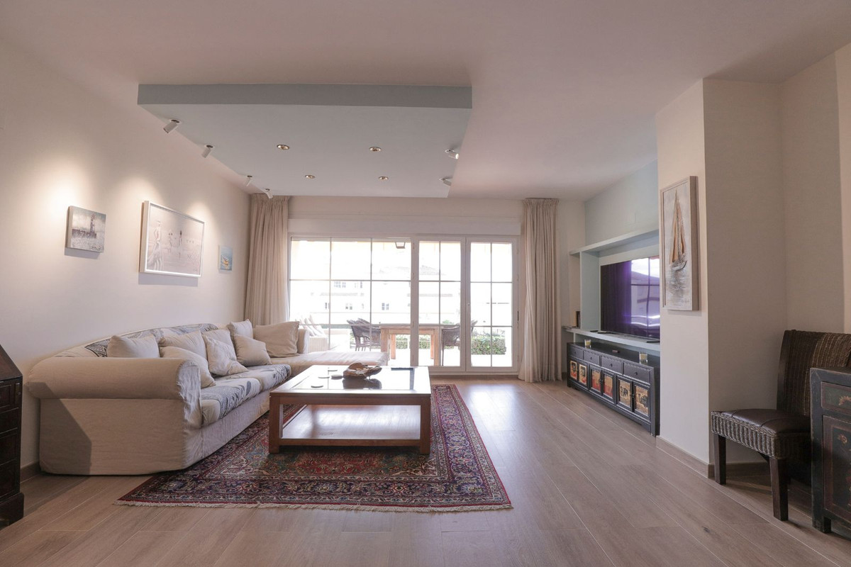 Se vende Apartamento Planta Baja de 3 dormitorios en Costa Del Sol, Málaga, España