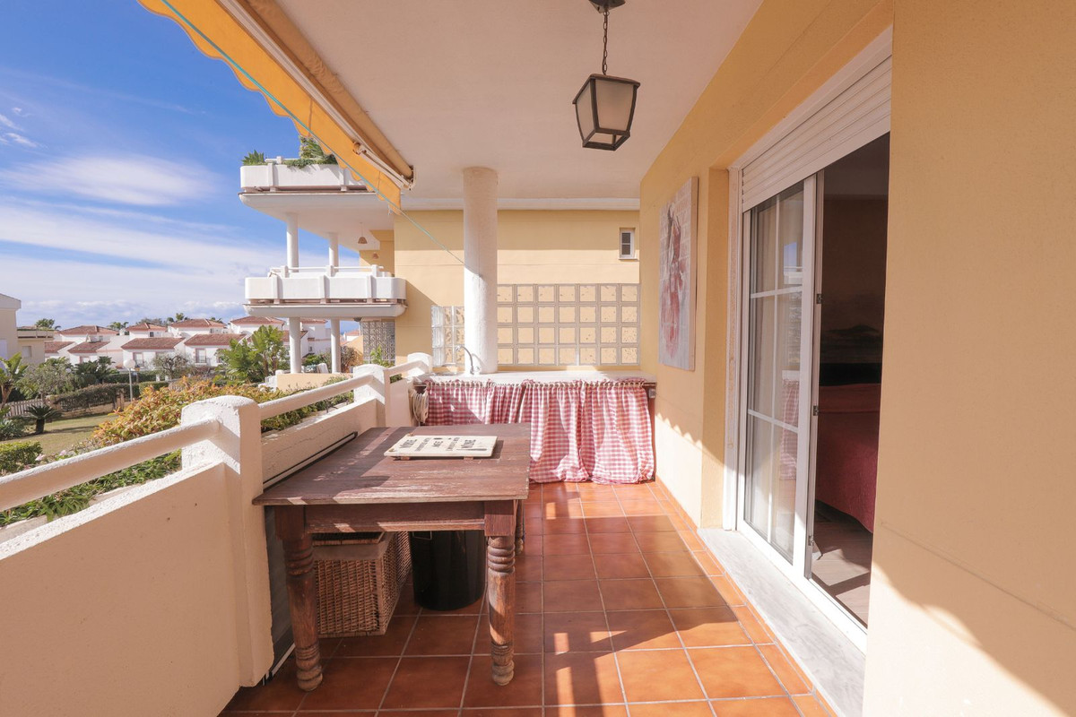 Se vende Apartamento Planta Baja de 3 dormitorios en Costa Del Sol, Málaga, España
