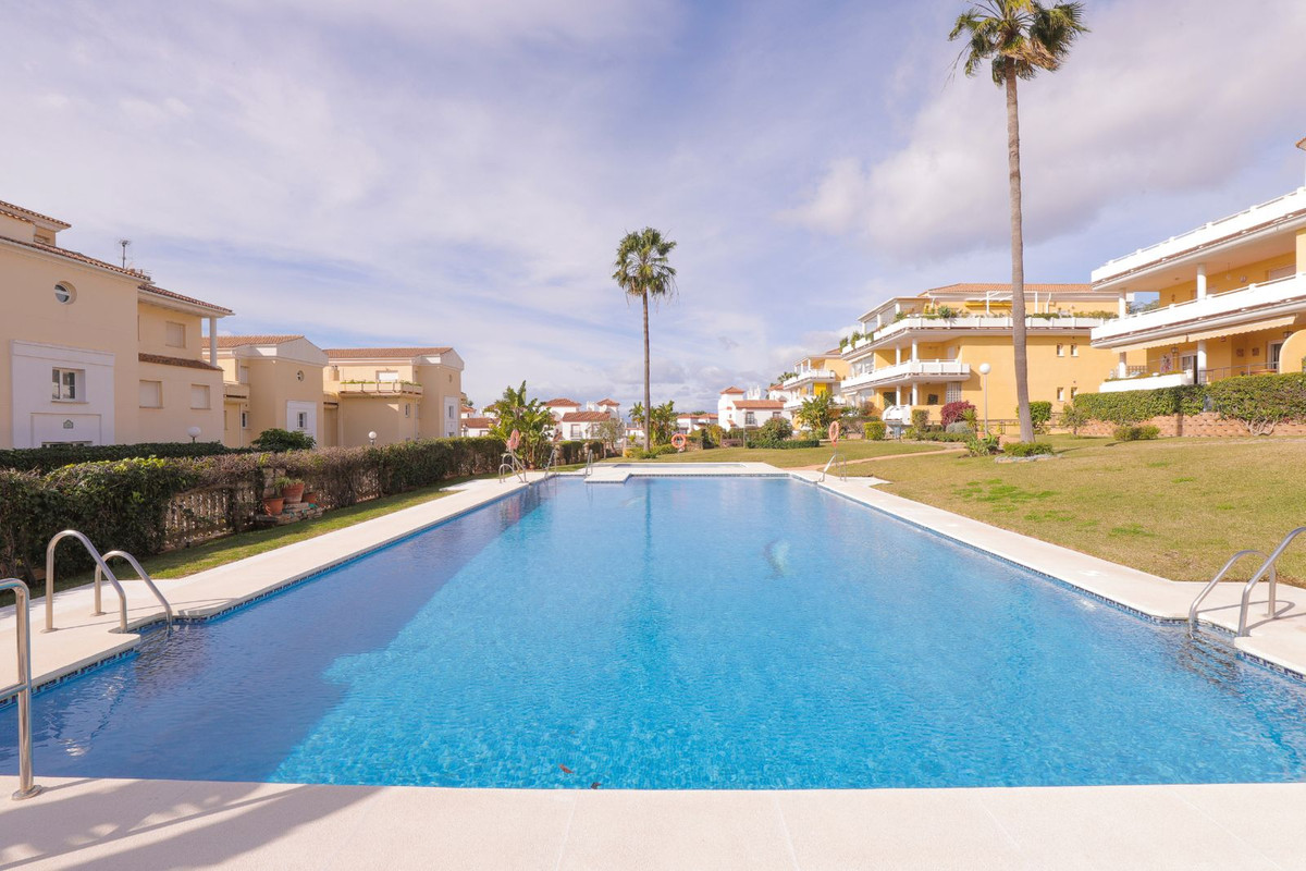 Se vende Apartamento Planta Baja de 3 dormitorios en Costa Del Sol, Málaga, España